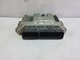Hyundai Sonata LF Komputer / Sterownik ECU silnika 39113-27405