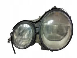 Mercedes-Benz E W210 Lampa przednia 144345-00