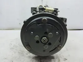 Renault Clio I Klimakompressor Pumpe 7700875357