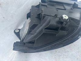 Mercedes-Benz SLK R172 Lampa przednia A1729063501