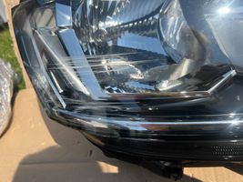 Volkswagen Multivan T6 Lampa przednia 7L1941006B