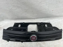 Fiat Talento Maskownica / Grill / Atrapa górna chłodnicy 623106388R