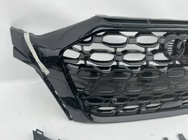 Audi RS3 8Y Grille calandre supérieure de pare-chocs avant 8Y0807725