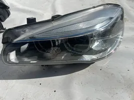 BMW 2 F45 Lampa przednia 7472213-01