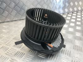 Audi Q3 8U Pečiuko ventiliatorius/ putikas 3C0907521F
