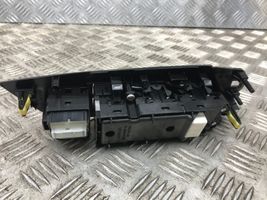 Toyota Prius (XW50) Interruttore di controllo dell’alzacristalli elettrico 8404047070