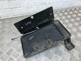 Toyota Yaris Boîte de batterie P6905710