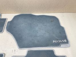 Toyota RAV 4 (XA40) Kilimėlių komplektas 