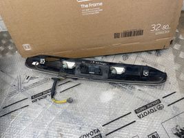 Chrysler Voyager Trunk door license plate light bar 05109538AC