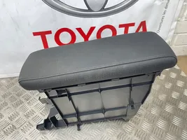 Toyota Prius (XW50) Podłokietnik tunelu środkowego 5891347040