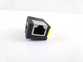 Tesla Model Y Câble adaptateur AUX 1681904-00-A