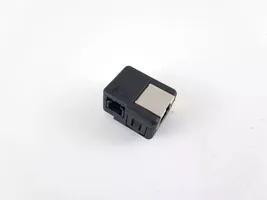 Tesla Model Y Câble adaptateur AUX 1681904-00-A