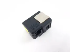 Tesla Model Y Câble adaptateur AUX 1681904-00-A