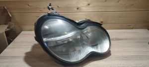 Mercedes-Benz C AMG W203 Lampa przednia 4401136R