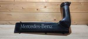 Mercedes-Benz C AMG W203 Ilmansuodattimen kotelo A1110901201