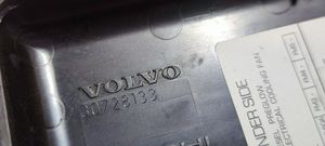 Volvo V70 Pokrywa skrzynki bezpieczników 30728133