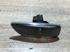 Volkswagen Golf V Indicatore di direzione del parafango anteriore 8658944