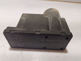 Audi 80 90 S2 B4 Keskuslukituksen alipainepumppu 4A0862257A