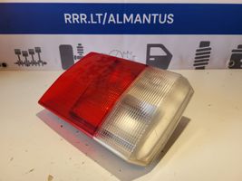 Audi 80 90 S2 B4 Lampy tylnej klapy bagażnika 893945093A