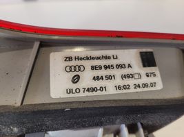 Audi A4 S4 B7 8E 8H Luci posteriori del portellone del bagagliaio 8E9945093A