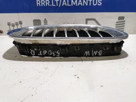 BMW 5 GT F07 Grille calandre supérieure de pare-chocs avant 51137200170