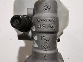 Volvo V60 Maître-cylindre de frein 03350885561