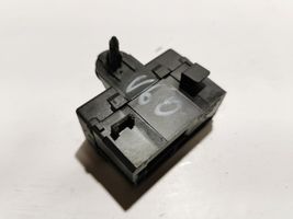 Volvo V60 Seat heating relay 31268908