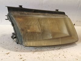 Volkswagen PASSAT B5 Faro/fanale 14742600