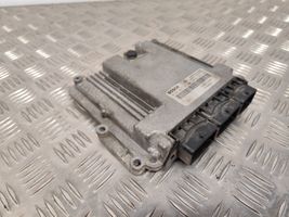 Renault Laguna III Sterownik / Moduł ECU 0281015323