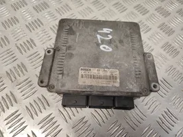 Renault Master II Calculateur moteur ECU 0281010784