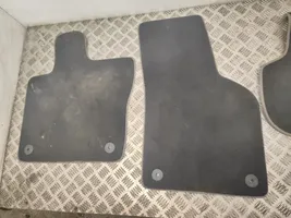 Volkswagen Jetta VI Car floor mat set 