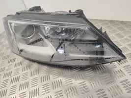 Volkswagen Jetta VI Headlight/headlamp 5C7941752E