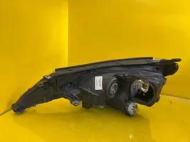 Toyota RAV 4 (XA40) Lampa przednia W0836