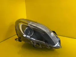 Mercedes-Benz B W246 W242 Lampa przednia A2468207261