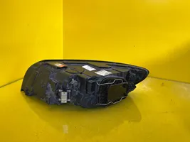 Volvo S40 Lampa przednia 31299588