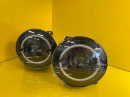 Mercedes-Benz G W463 Lampa przednia A463906002