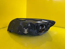 Volvo S40 Lampa przednia 31299584