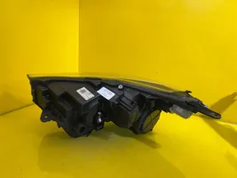 Opel Crossland X Lampa przednia YQ00709800