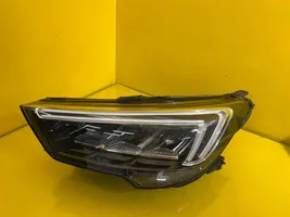 Opel Crossland X Lampa przednia 39153538