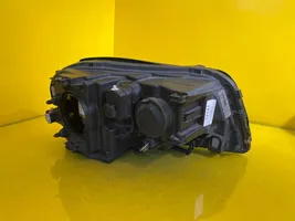 Volvo XC90 Lampa przednia 30698576