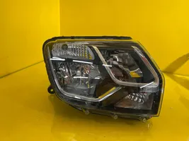 Dacia Duster Lampa przednia 260100156R