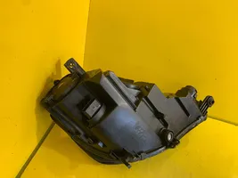 Audi A4 S4 B9 Lampa przednia 8W0941005