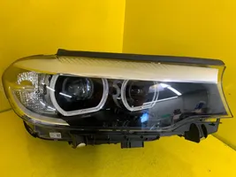 BMW 5 G30 G31 Lampa przednia 7439200-01