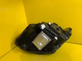 Mercedes-Benz GLA H247 Lampa przednia A2479063604