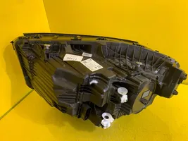 Mercedes-Benz GLA H247 Lampa przednia A2479063604