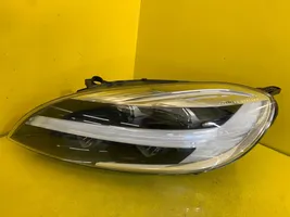 Volvo V40 Phare frontale 31677018