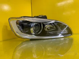 Volvo S60 Lampa przednia 31420109