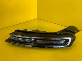 Citroen C5 Aircross Lampa przednia 9818005180