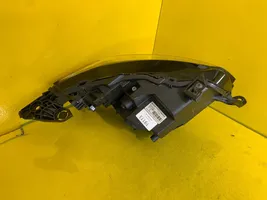 Peugeot 208 Lampa przednia 9841642080