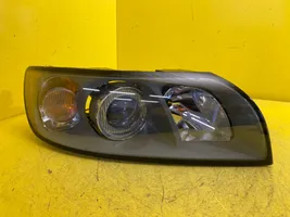 Volvo S40 Lampa przednia 30698649